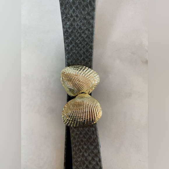 VTG Grey Snakeskin Belt w/ Shell Clasp Belt Buckle Seashell 32” Adjustable - Picture 8 of 11